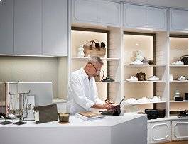 Accurately rendering furniture